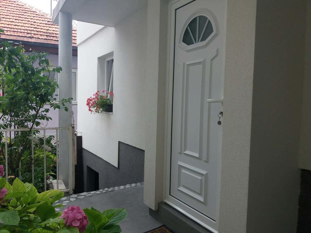Apartman Lokum SJJ Buitenkant foto